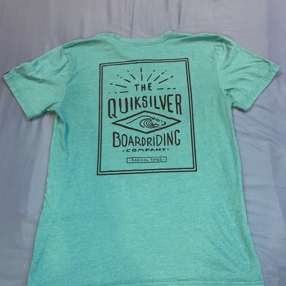 Blue Quicksilver Short Sleeve. Size Mens Small - Picture 3 of 4
